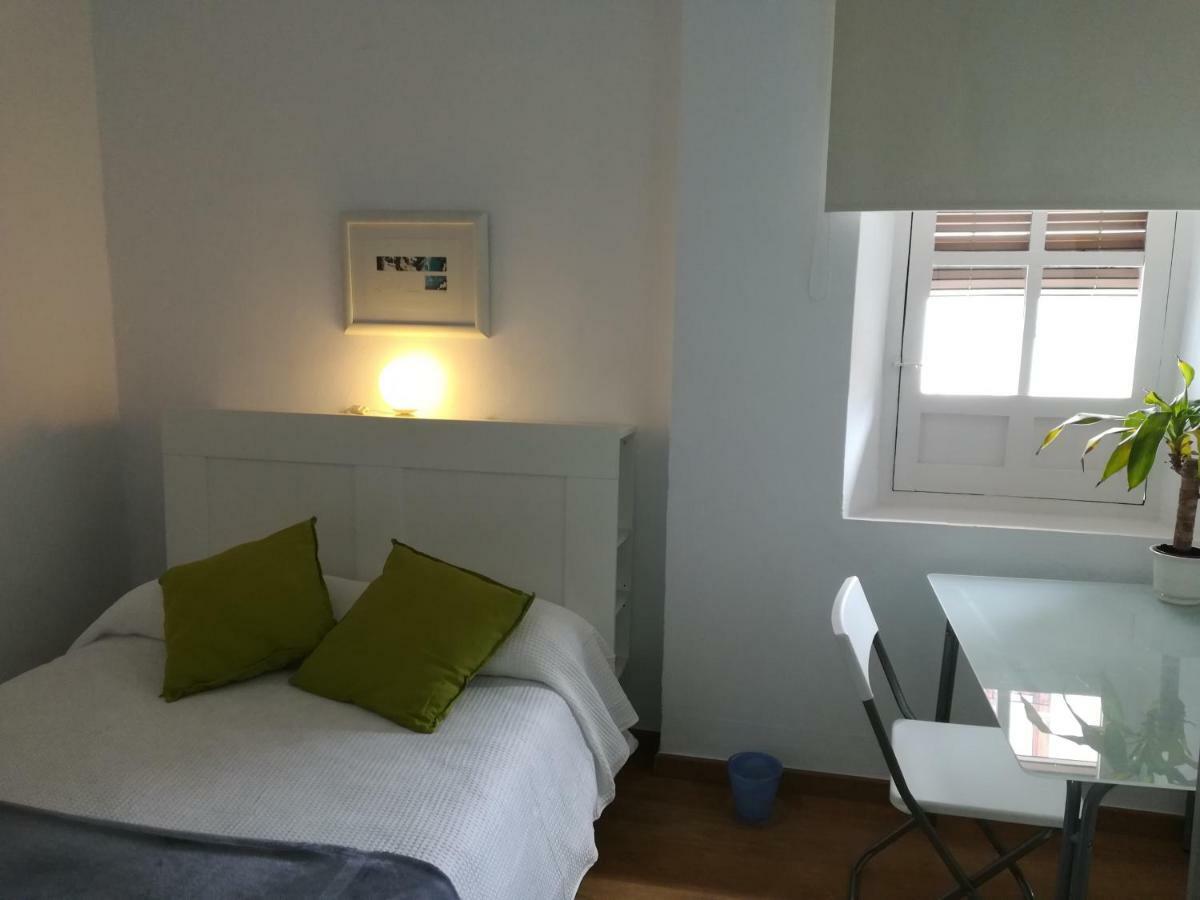 Nice Apartment In The Center Of Гранада Экстерьер фото
