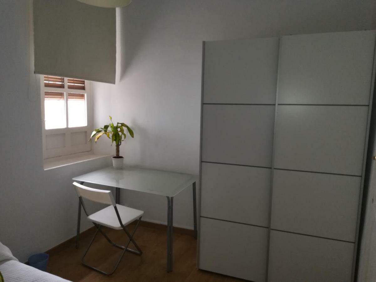 Nice Apartment In The Center Of Гранада Экстерьер фото